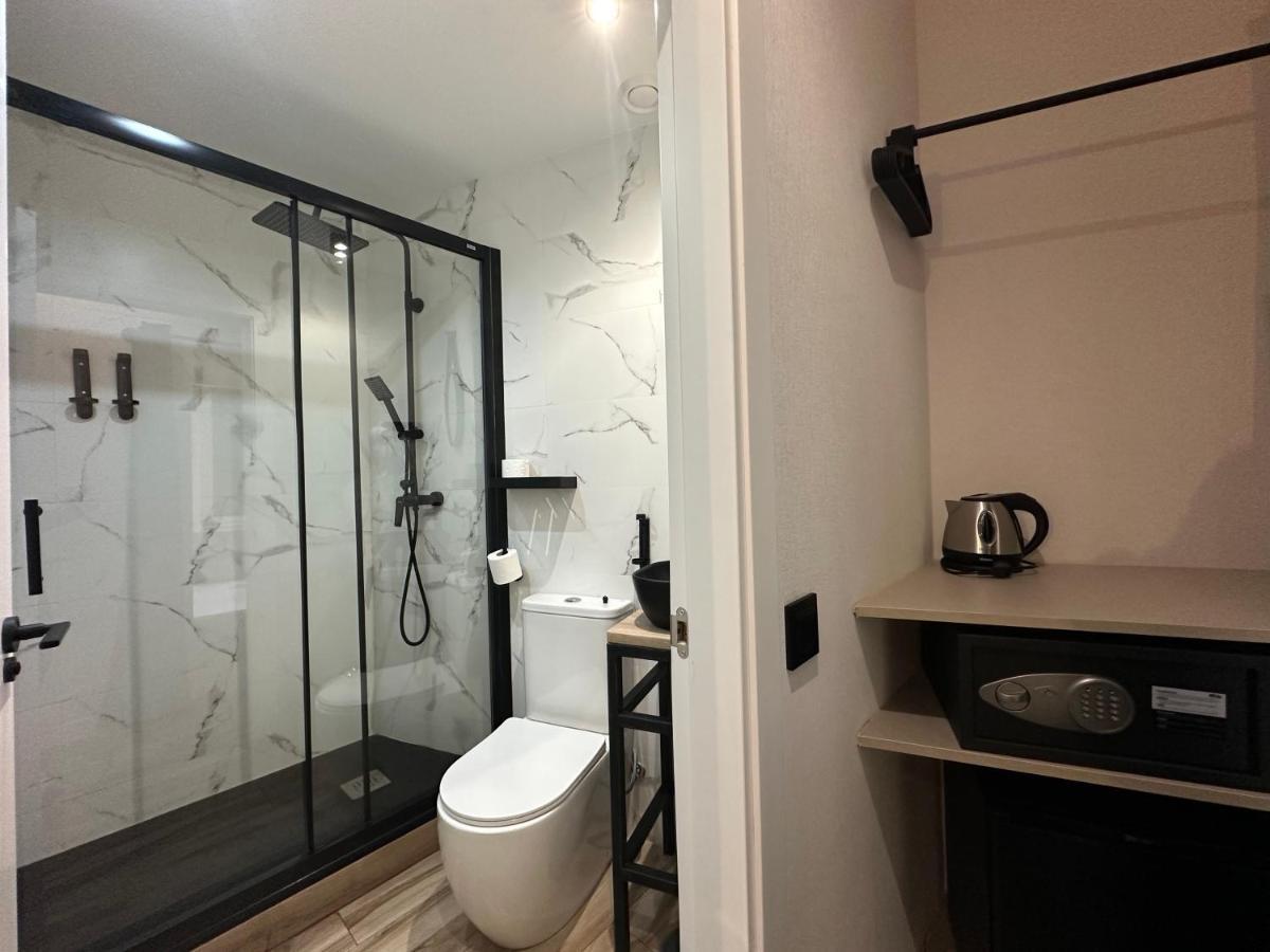 Cc Opera Suites Madrid Buitenkant foto