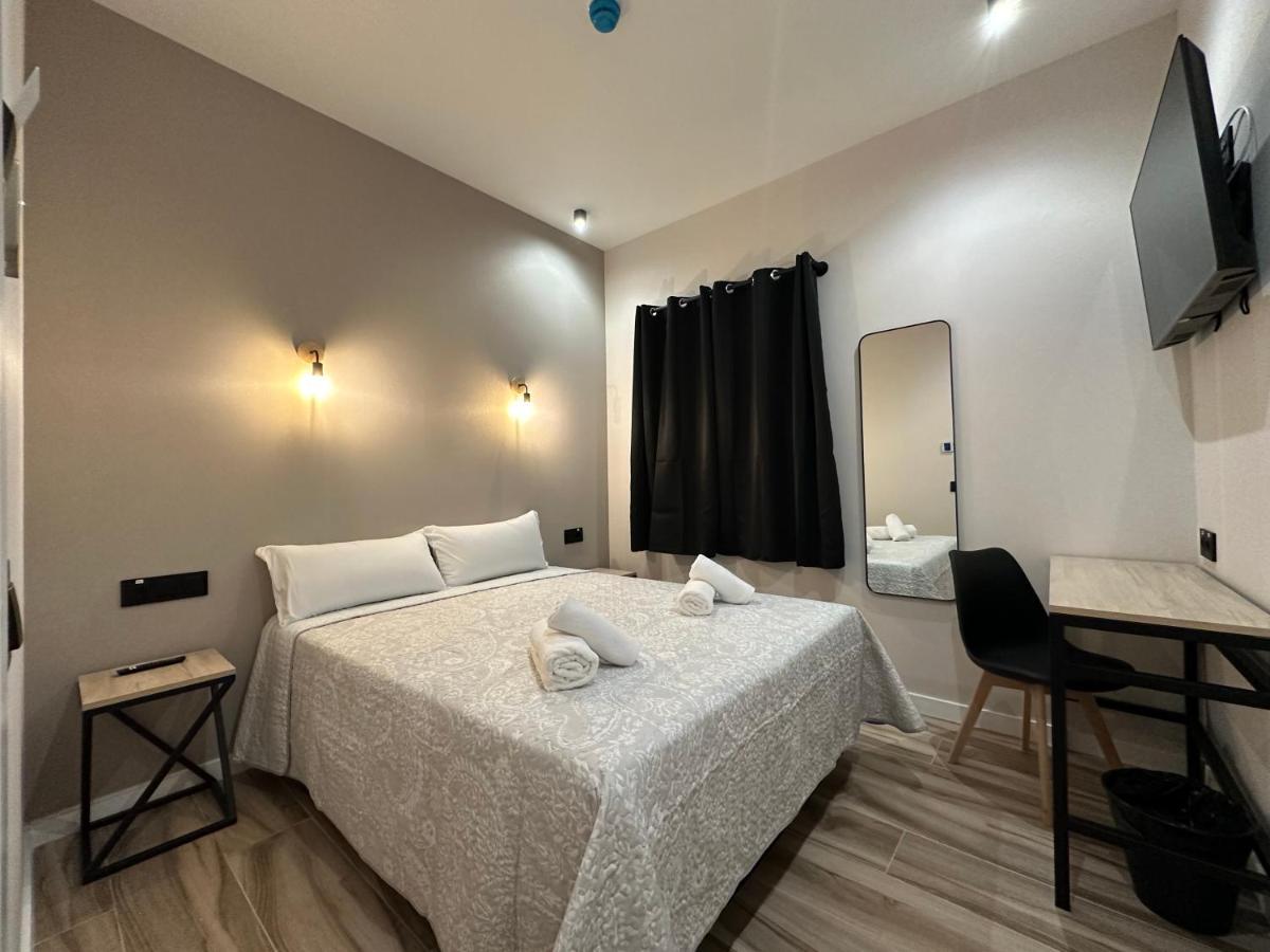 Cc Opera Suites Madrid Buitenkant foto