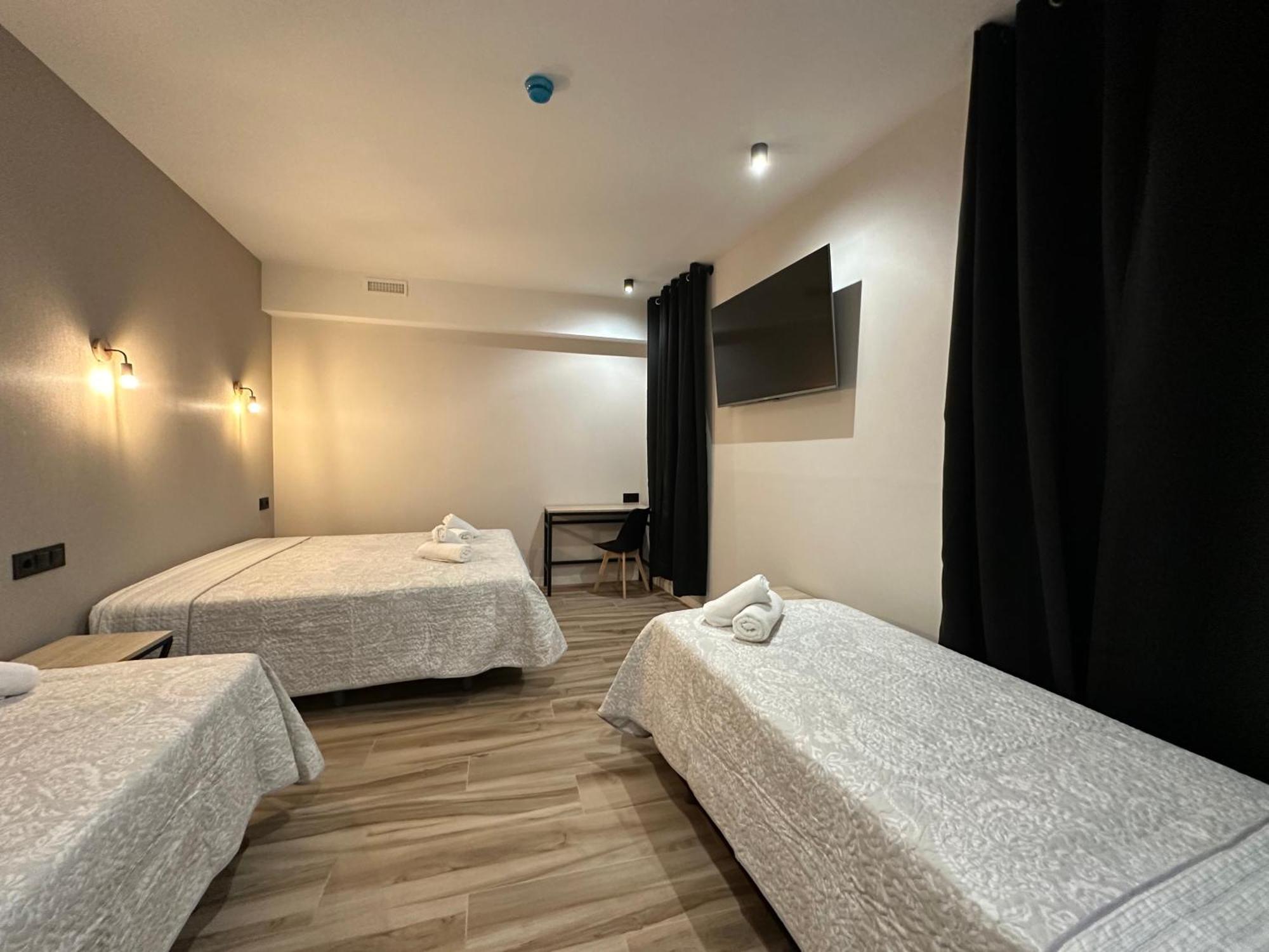Cc Opera Suites Madrid Buitenkant foto