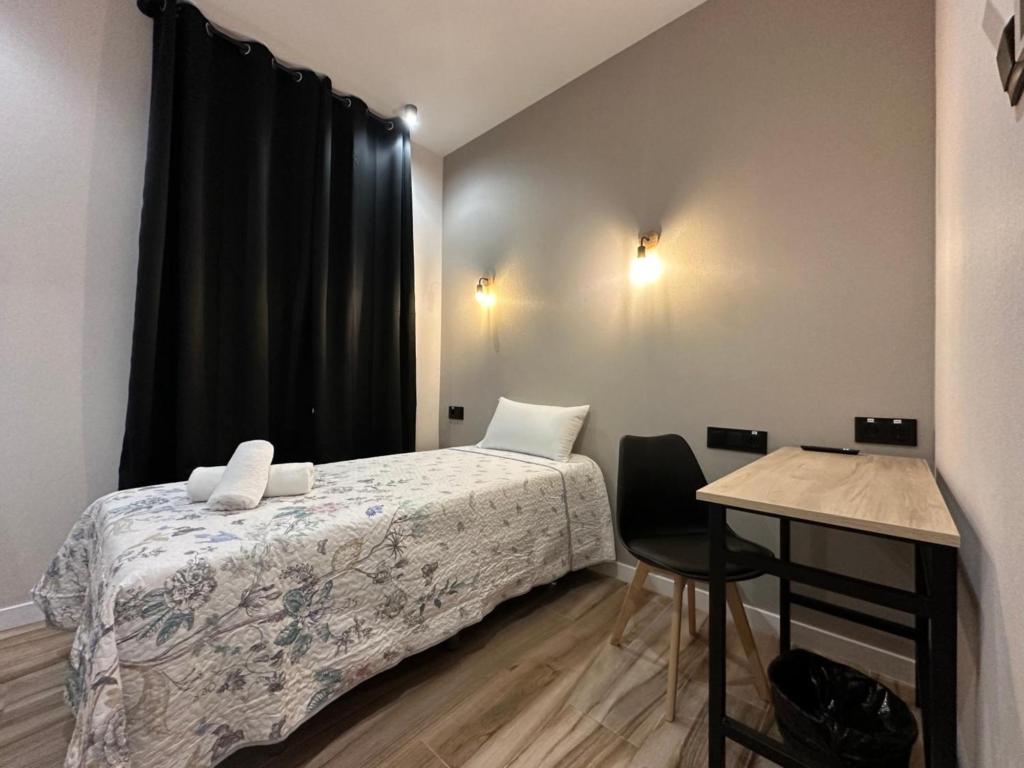 Cc Opera Suites Madrid Buitenkant foto