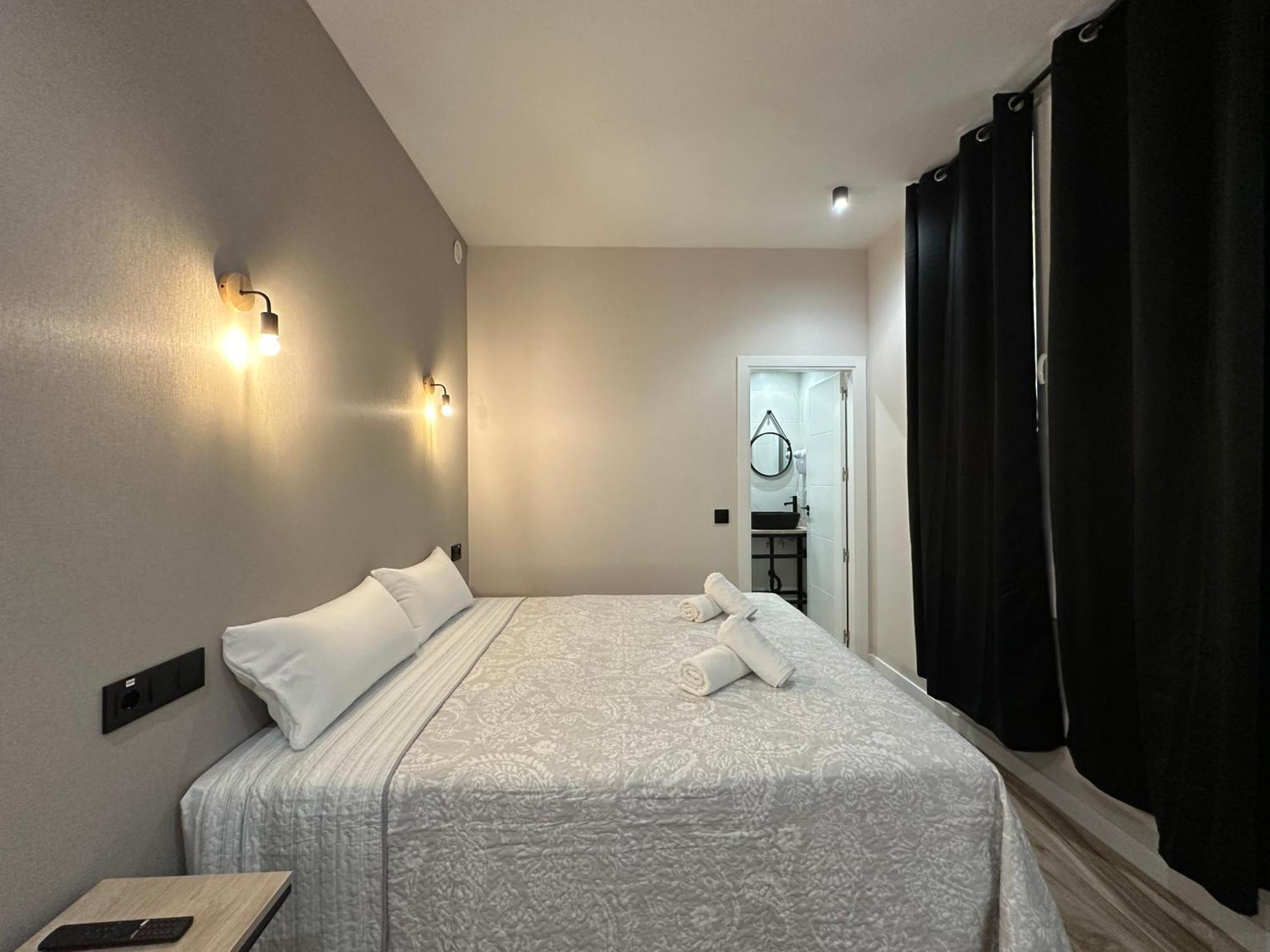 Cc Opera Suites Madrid Buitenkant foto