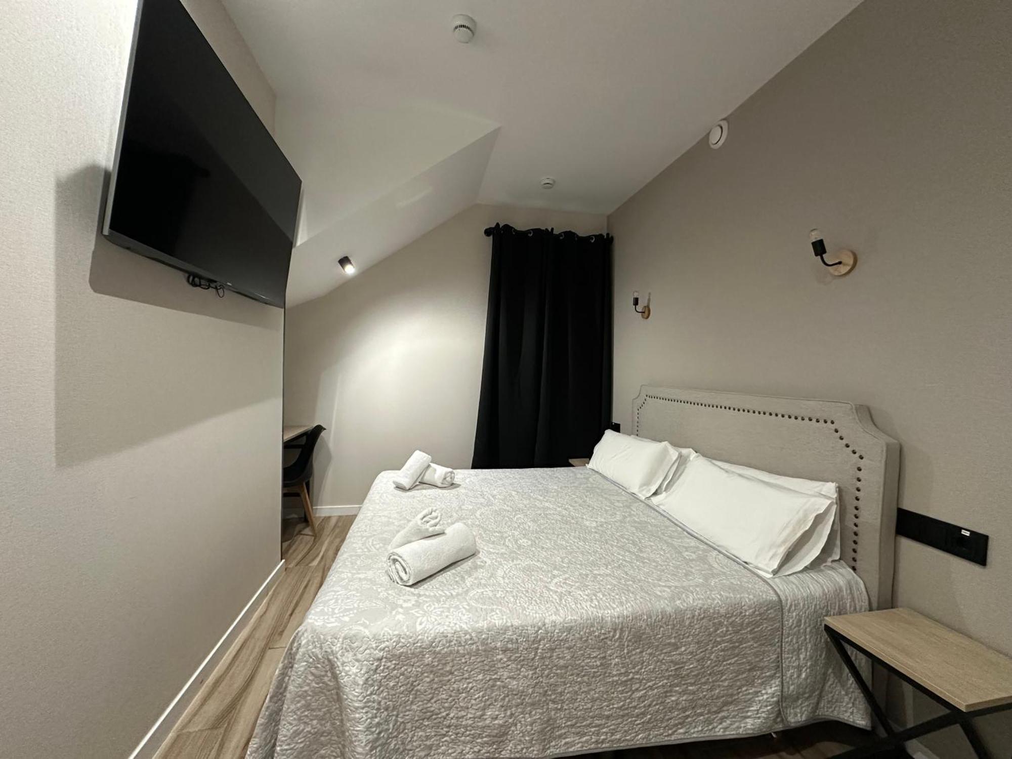 Cc Opera Suites Madrid Buitenkant foto