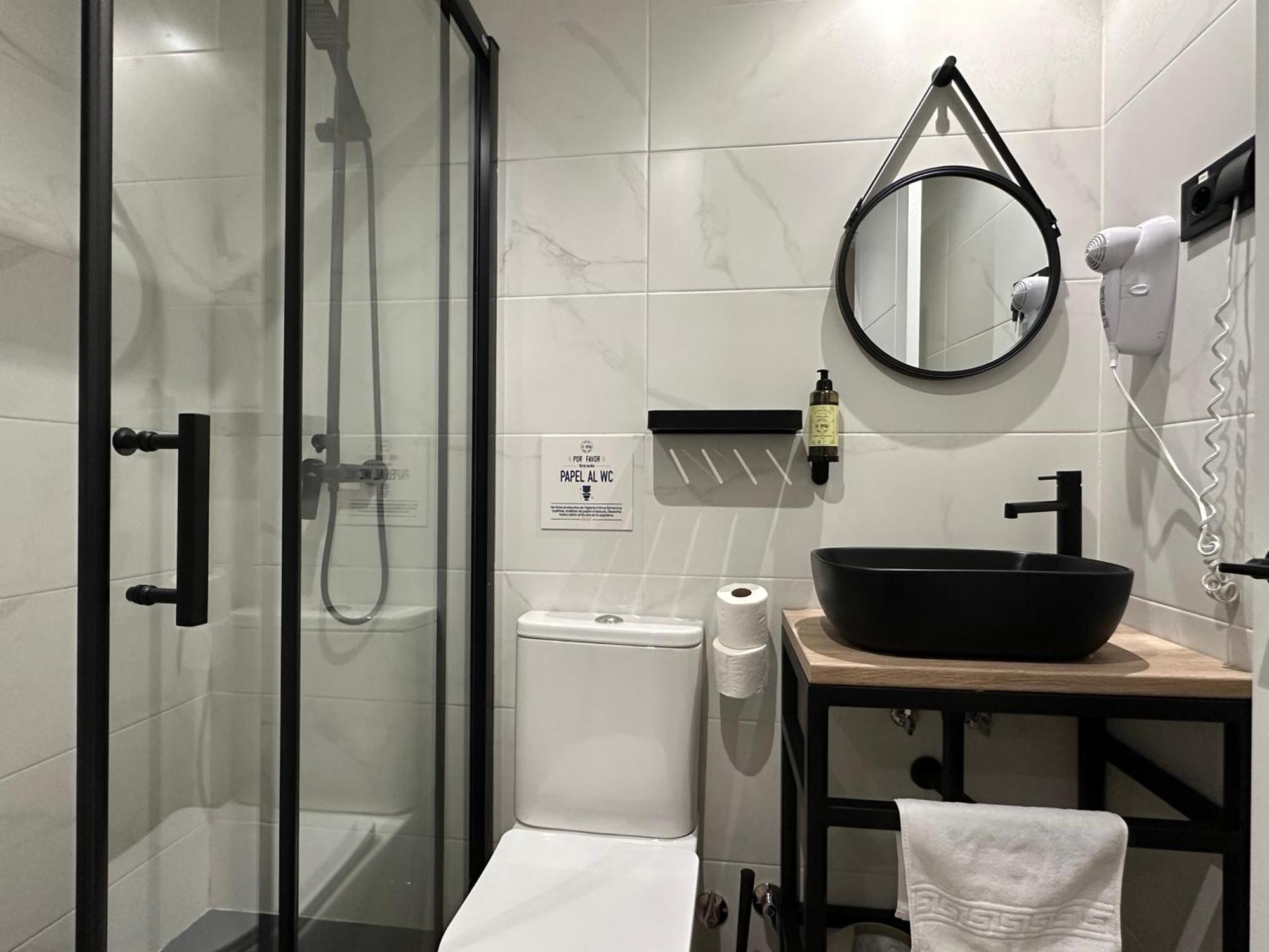 Cc Opera Suites Madrid Buitenkant foto